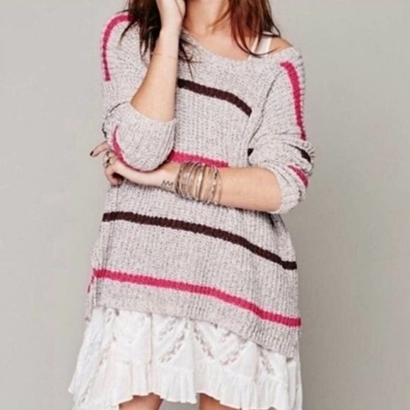 Free People Complete in Stripes Slouchy Oversized Sweater Grey Pink Brown XS‎ - Picture 1 of 9